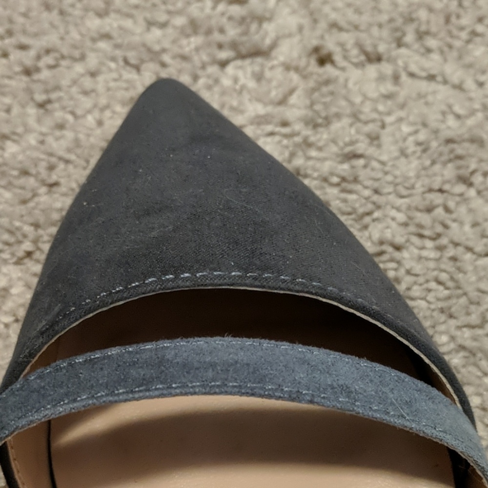 Pointed toe flats